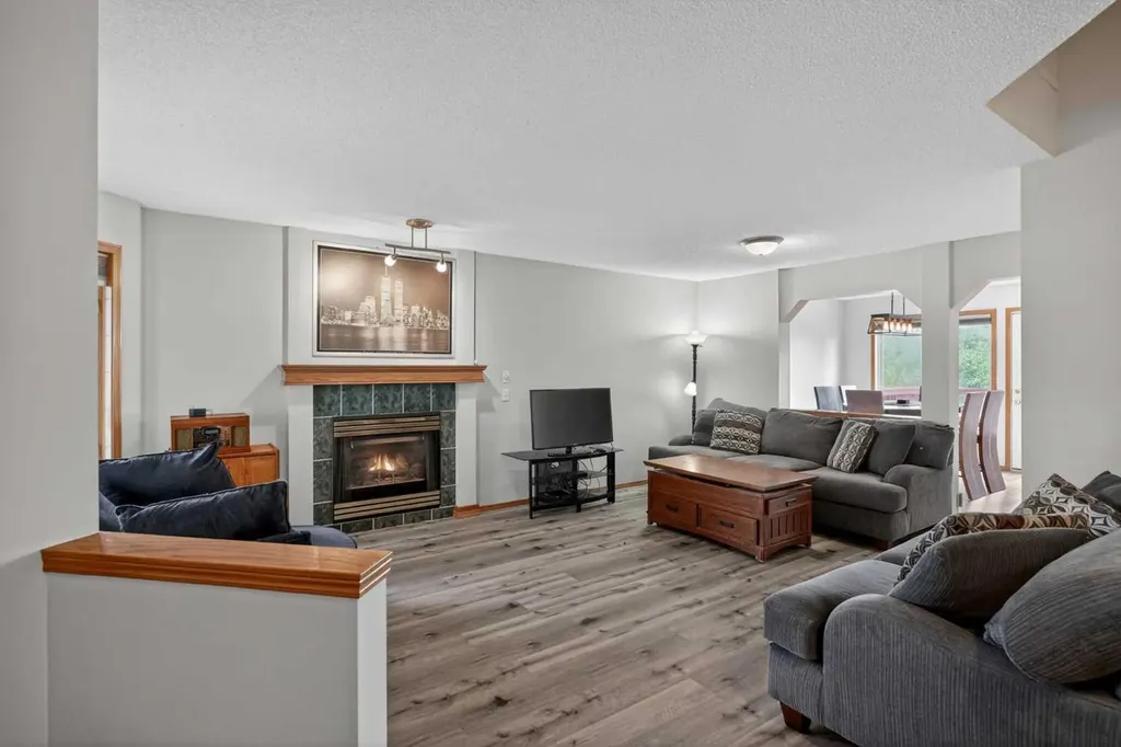 84 Hidden Spring Close NW Calgary AB T3A 5K2