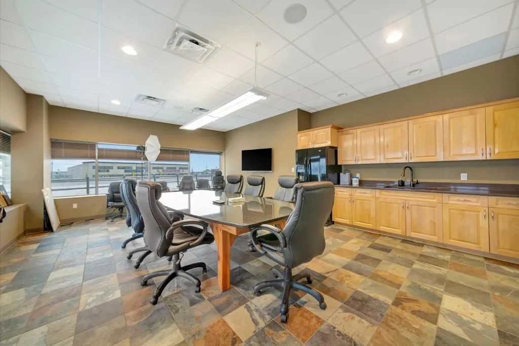 5921 50 Avenue Lloydminster SK S9V2A4