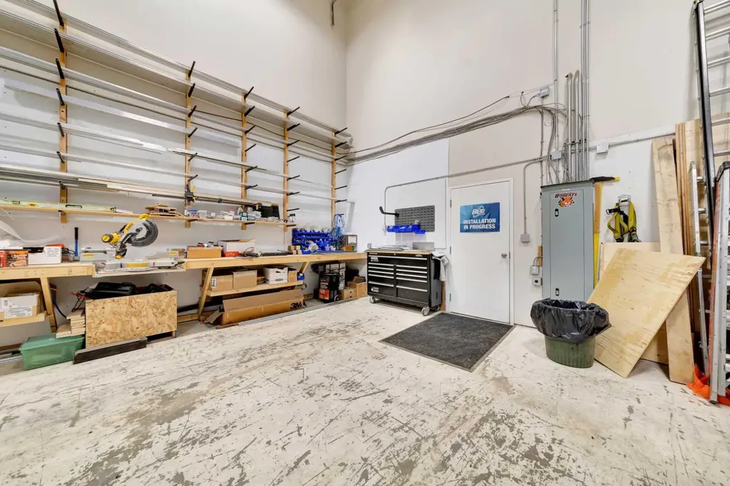 5921 50 Avenue Lloydminster SK S9V2A4