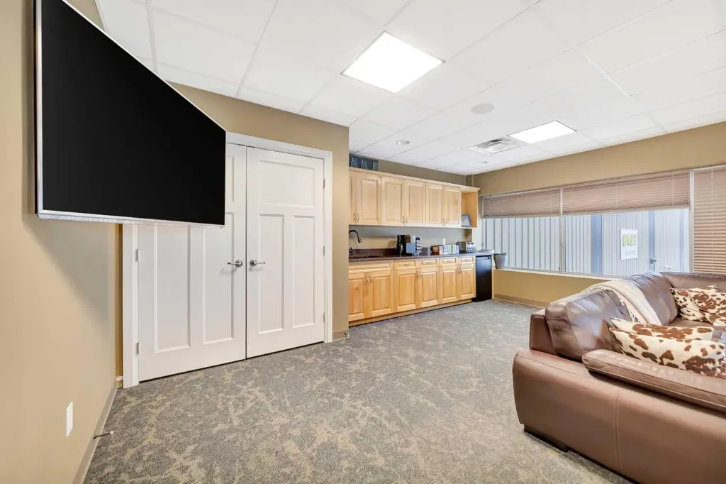 5921 50 Avenue Lloydminster SK S9V2A4