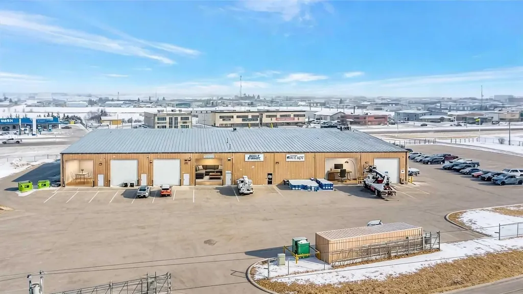 5921 50 Avenue Lloydminster SK S9V2A4