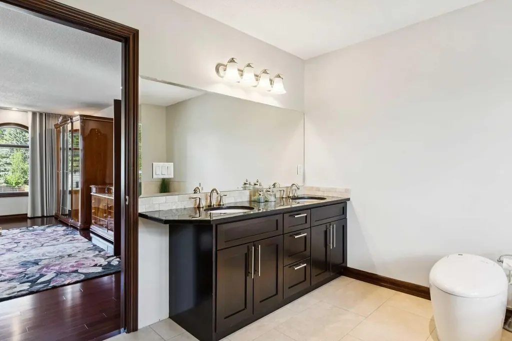 223 Pump Hill Crescent Calgary AB T2V 4L9