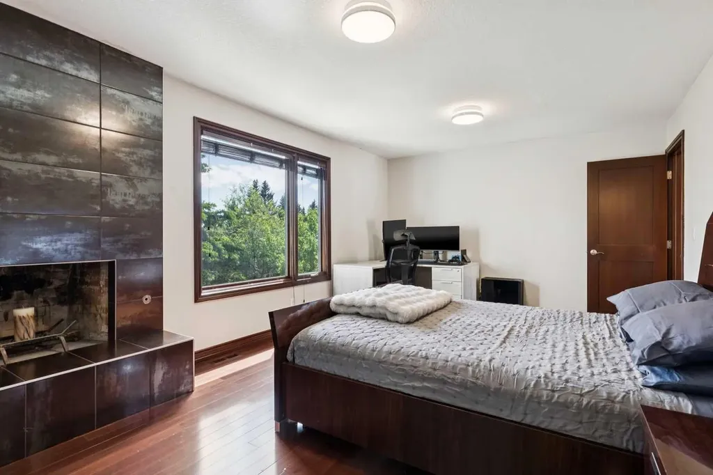 223 Pump Hill Crescent Calgary AB T2V 4L9