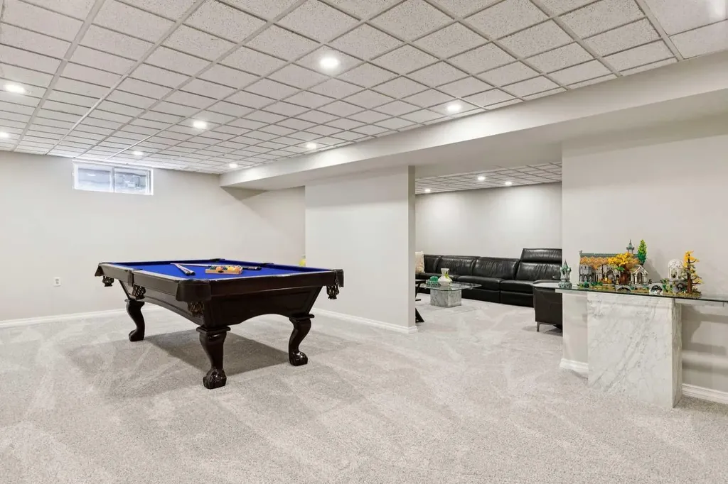 223 Pump Hill Crescent Calgary AB T2V 4L9