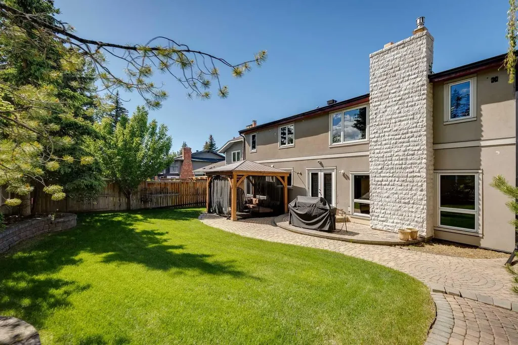 223 Pump Hill Crescent Calgary AB T2V 4L9