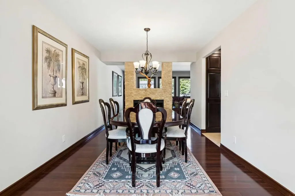 223 Pump Hill Crescent Calgary AB T2V 4L9