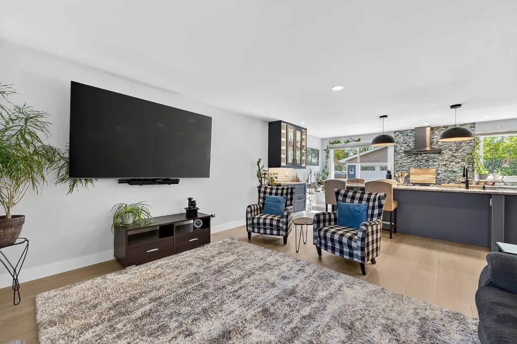 10020 Oakfield Drive SW Calgary AB T2V 4B4