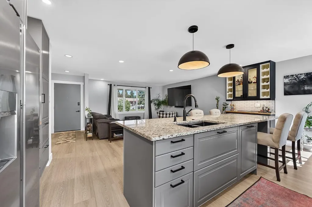 10020 Oakfield Drive SW Calgary AB T2V 4B4