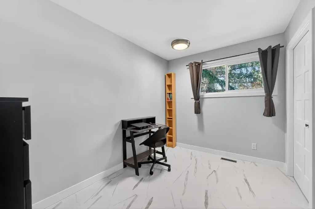 10020 Oakfield Drive SW Calgary AB T2V 4B4
