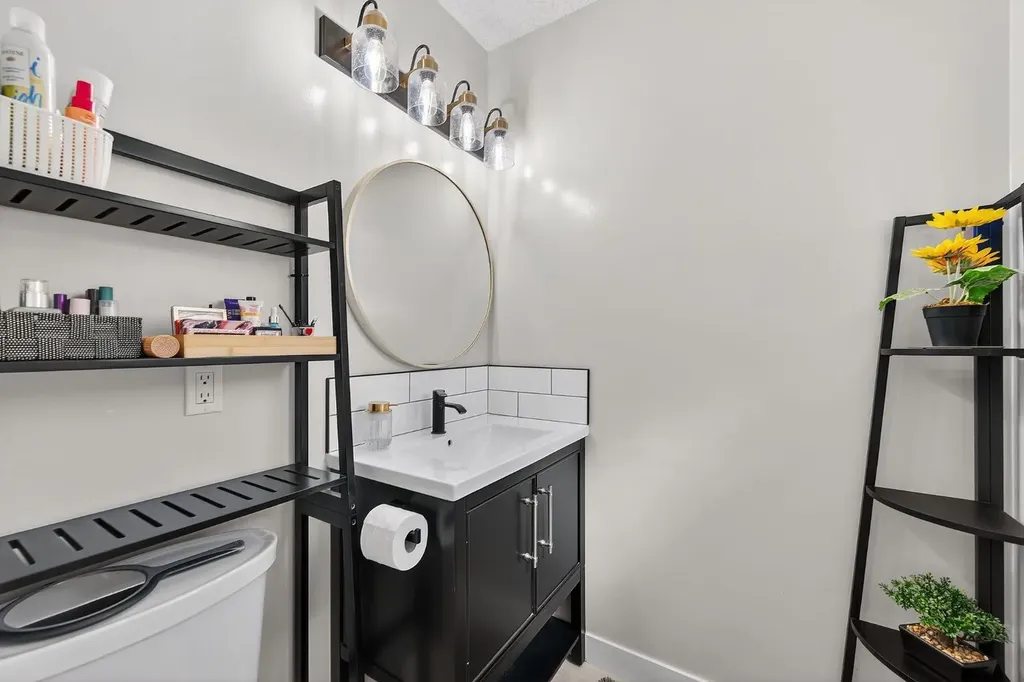 10020 Oakfield Drive SW Calgary AB T2V 4B4