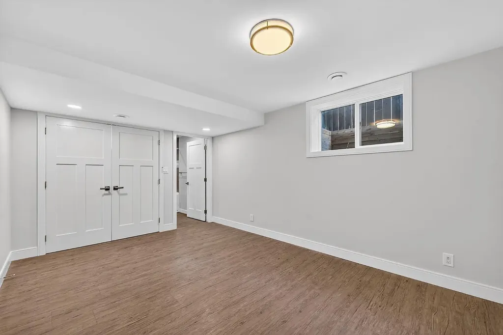 10020 Oakfield Drive SW Calgary AB T2V 4B4