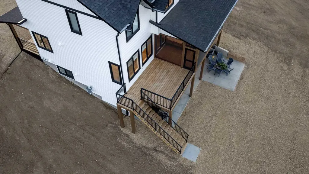422073 Range Road 284 Rural Ponoka County AB T0C 2J0