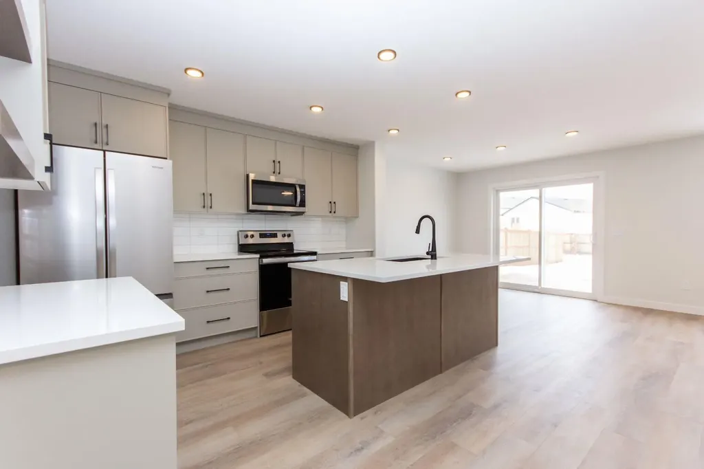 4430 53 Street Rocky Mountain House AB T4T 0C3