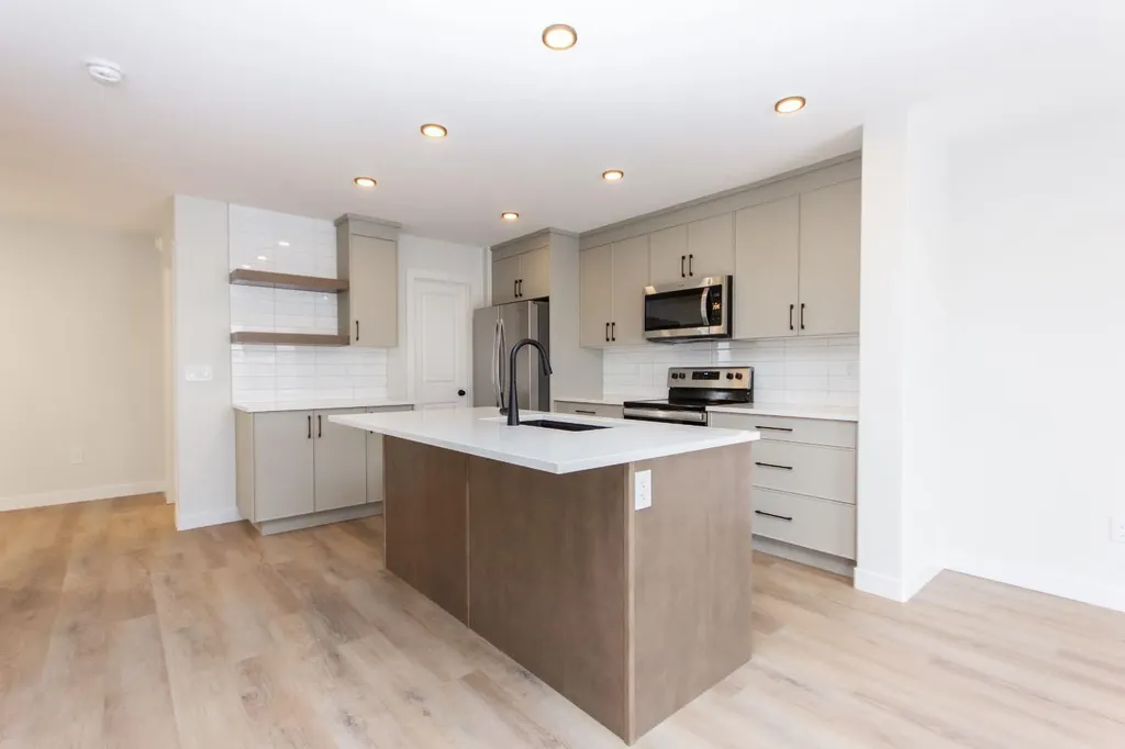 4430 53 Street Rocky Mountain House AB T4T 0C3
