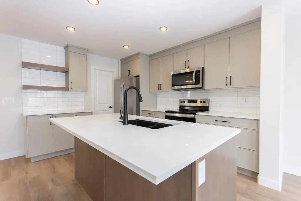 4430 53 Street Rocky Mountain House AB T4T 0C3