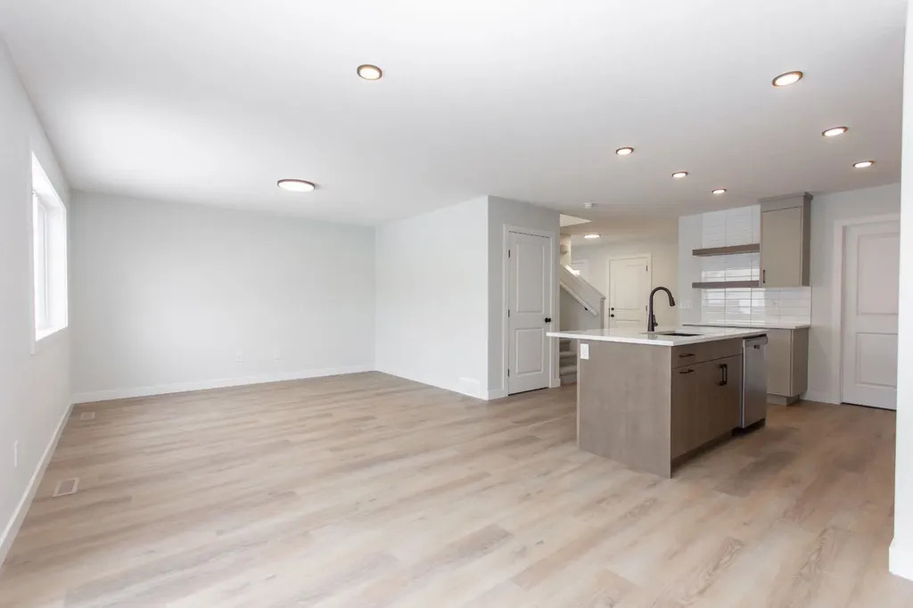 4430 53 Street Rocky Mountain House AB T4T 0C3