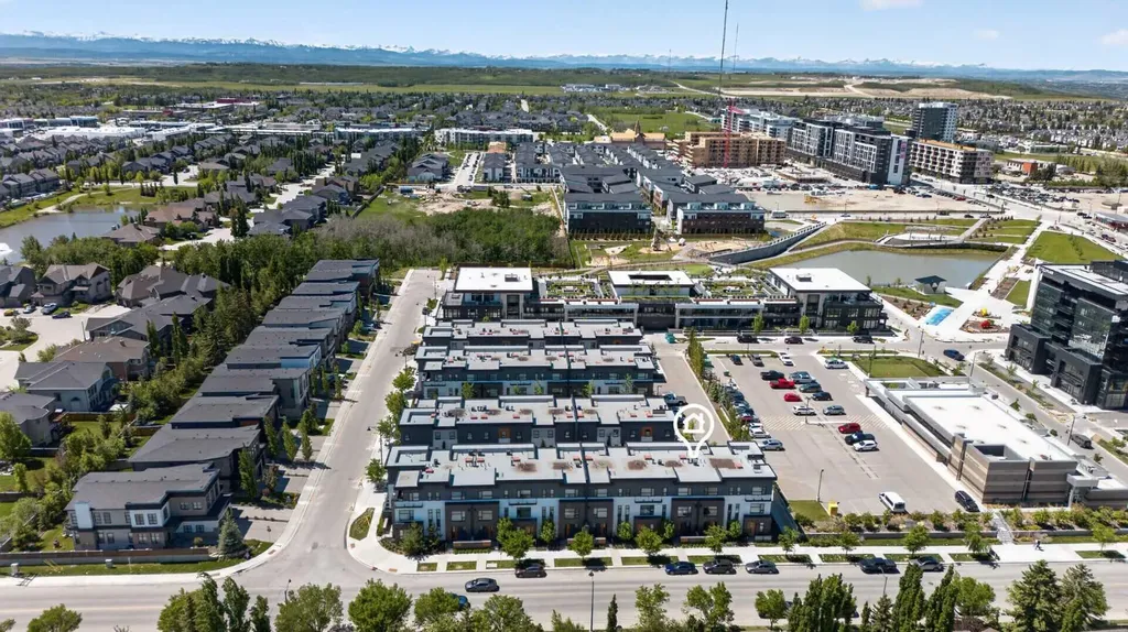 833 77 Street SW Calgary AB T3H 6B2