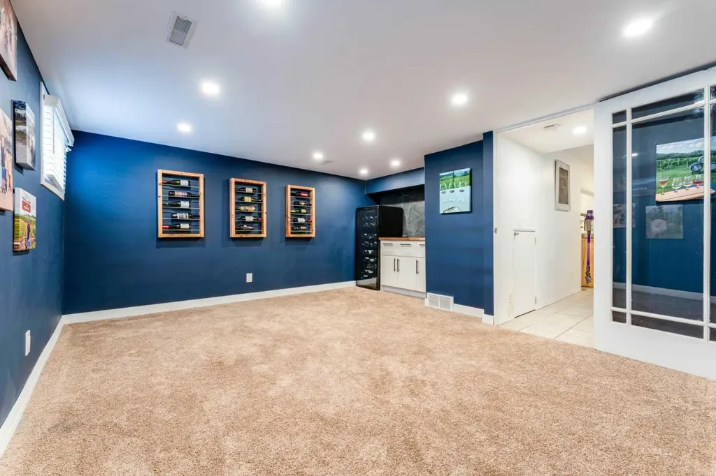 2023 8 Avenue NE Calgary AB T2E 0T5