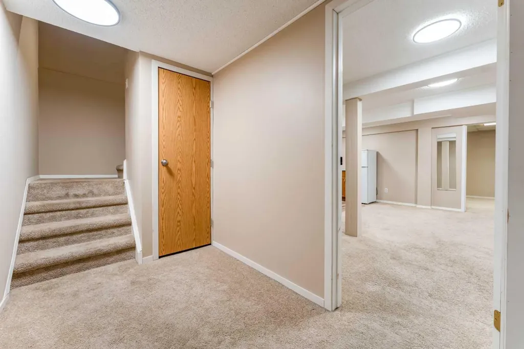 2023 8 Avenue NE Calgary AB T2E 0T5