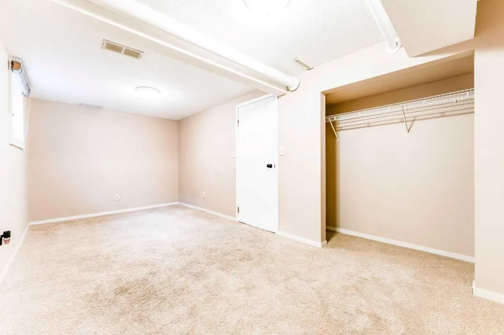 2023 8 Avenue NE Calgary AB T2E 0T5