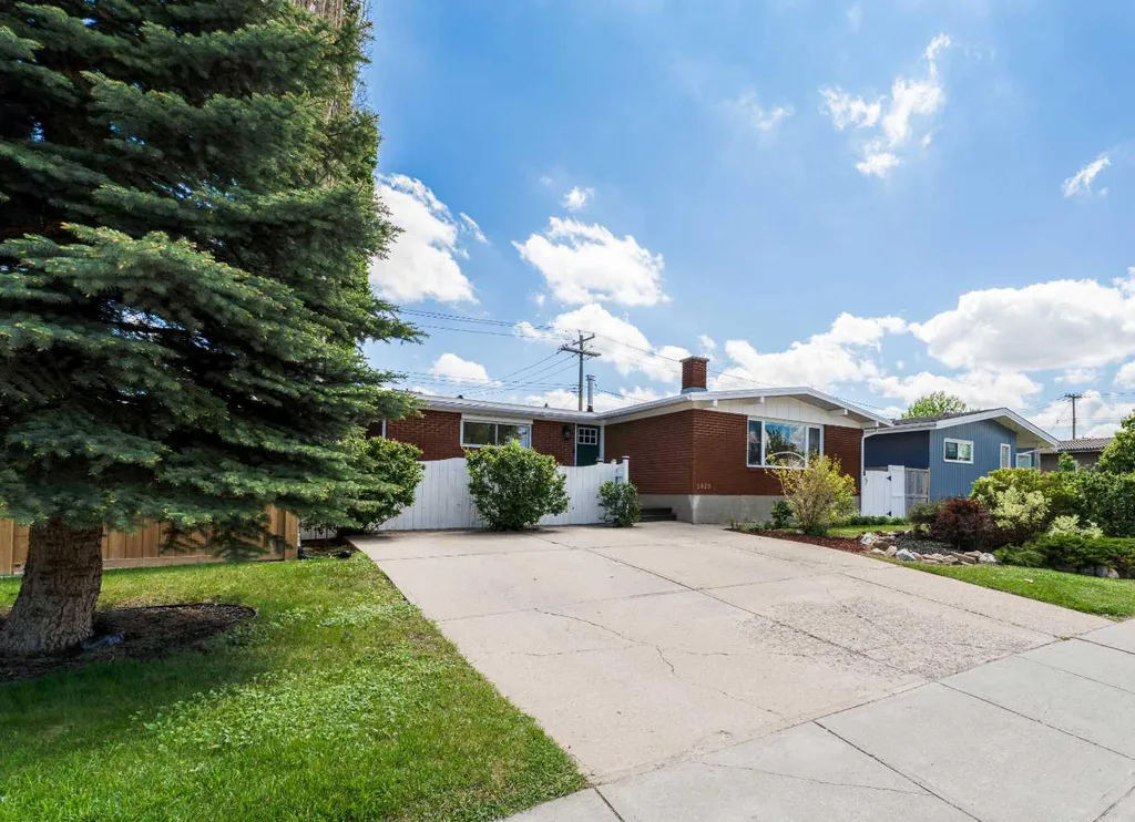 2023 8 Avenue NE Calgary AB T2E 0T5