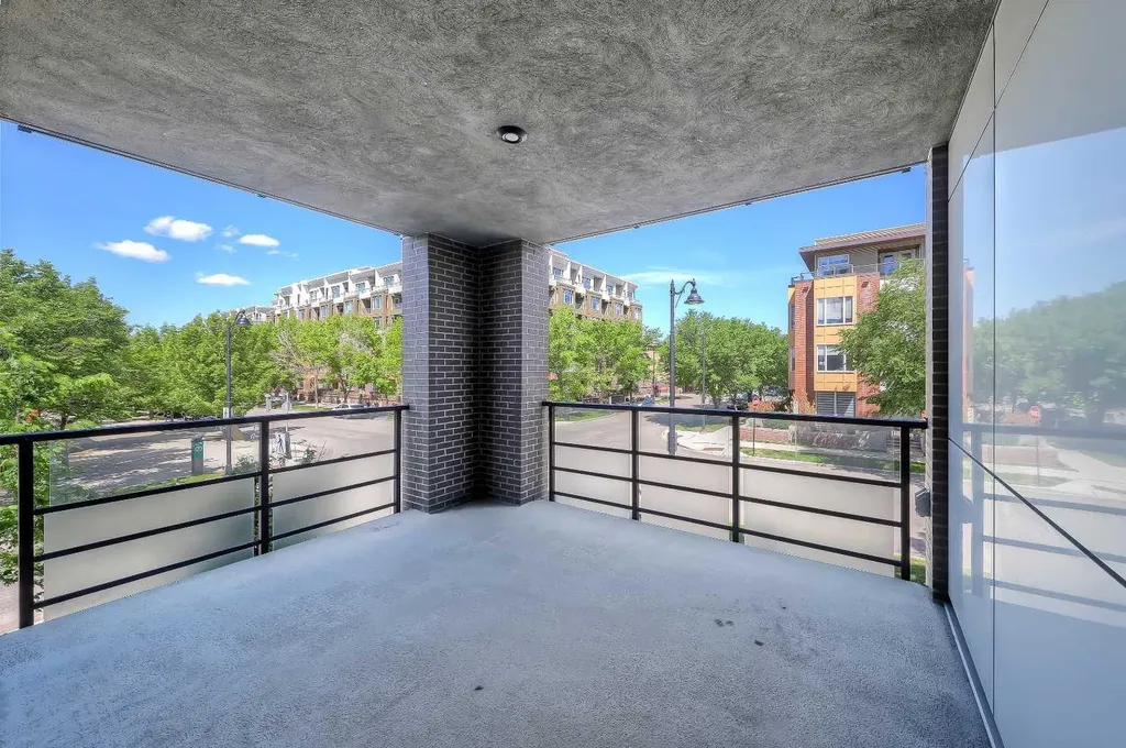 88 9 Street NE Calgary AB T2E 4E1