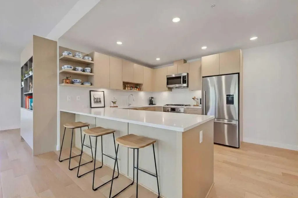 88 9 Street NE Calgary AB T2E 4E1