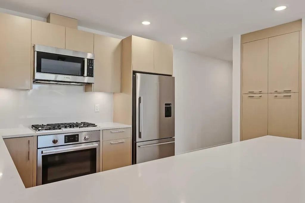 88 9 Street NE Calgary AB T2E 4E1