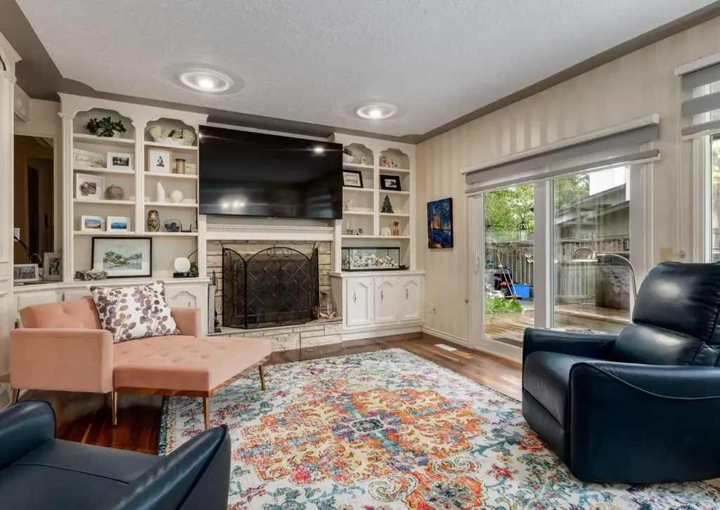 40 Edgemont Court NW Calgary AB T3A 2N3