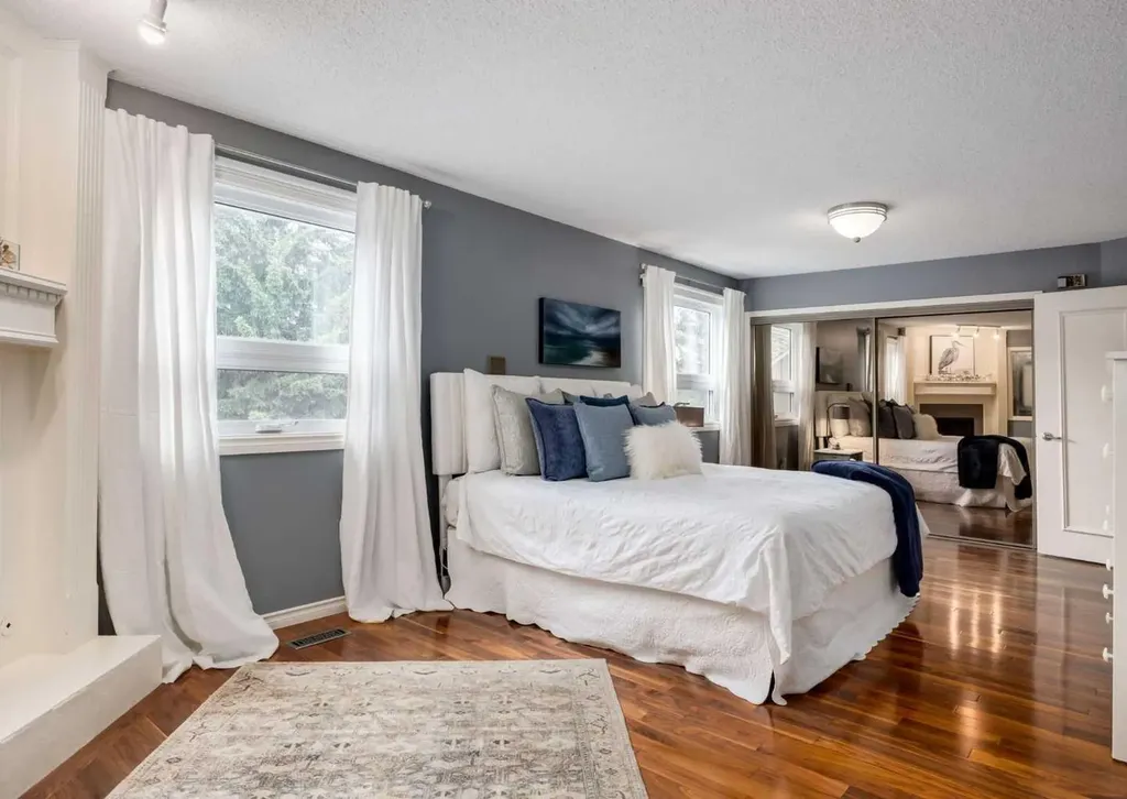 40 Edgemont Court NW Calgary AB T3A 2N3