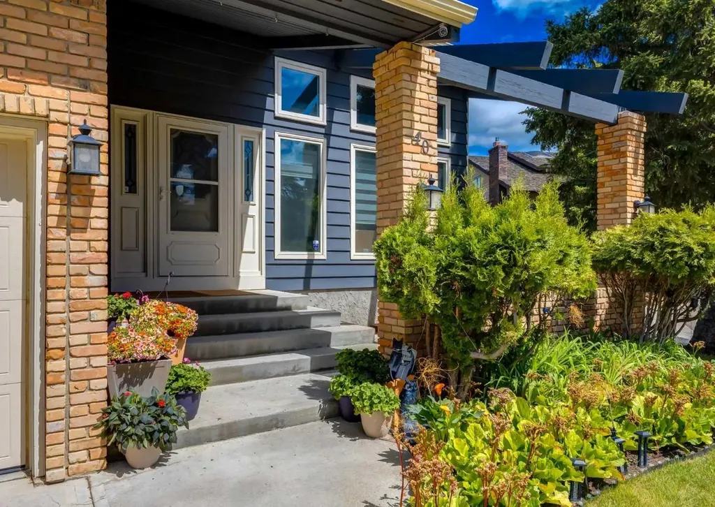 40 Edgemont Court NW Calgary AB T3A 2N3