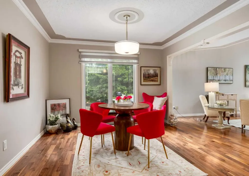40 Edgemont Court NW Calgary AB T3A 2N3