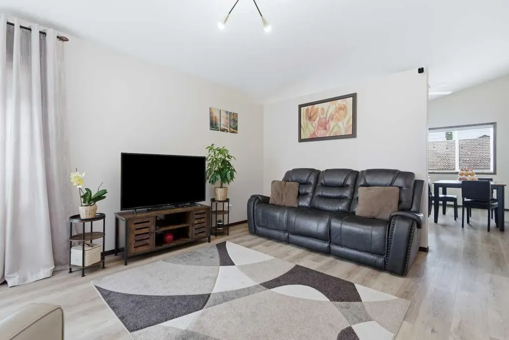 136 Lanterman Close Red Deer AB T4N 3N8
