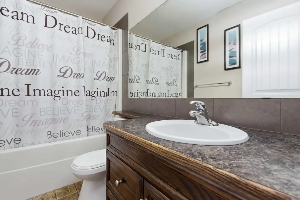 136 Lanterman Close Red Deer AB T4N 3N8