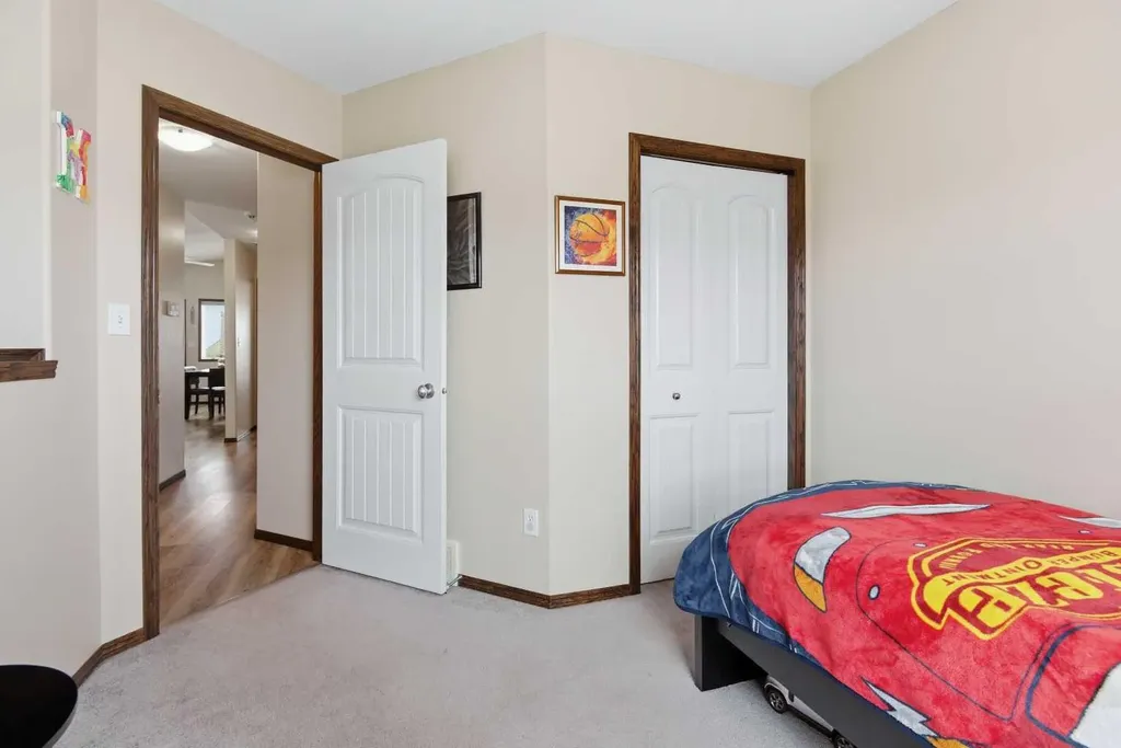 136 Lanterman Close Red Deer AB T4N 3N8