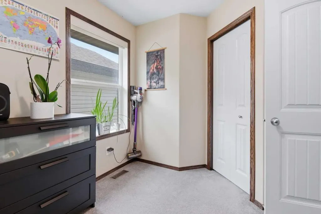 136 Lanterman Close Red Deer AB T4N 3N8