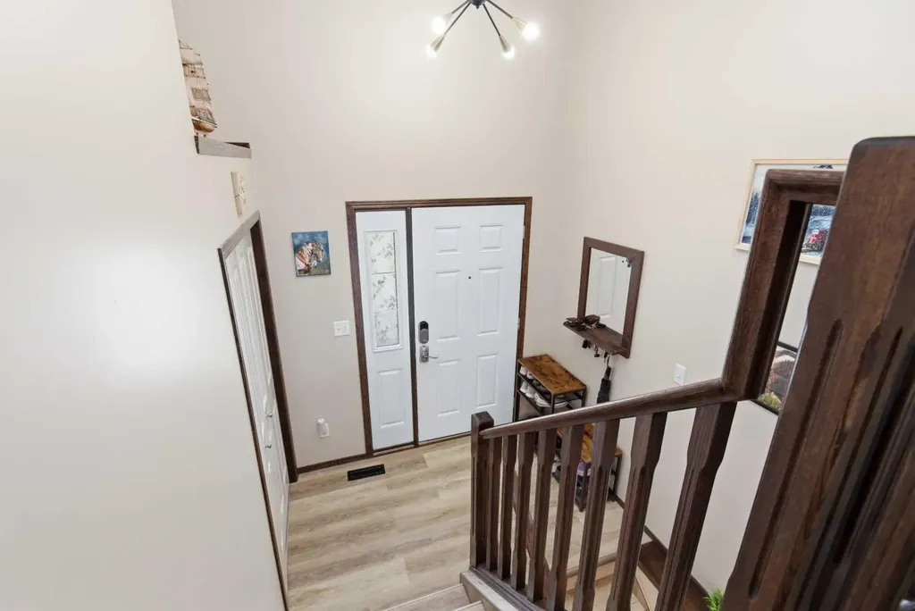136 Lanterman Close Red Deer AB T4N 3N8