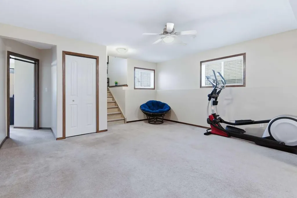 136 Lanterman Close Red Deer AB T4N 3N8