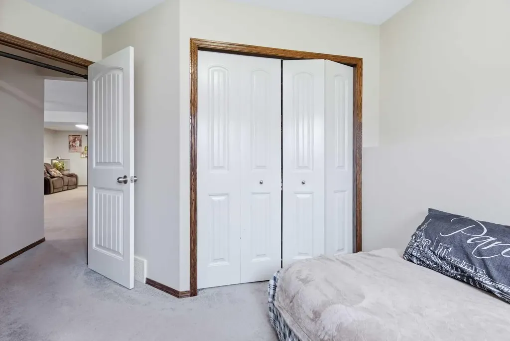 136 Lanterman Close Red Deer AB T4N 3N8