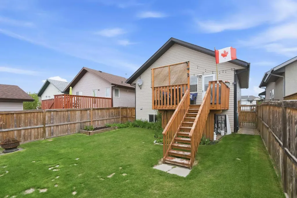 136 Lanterman Close Red Deer AB T4N 3N8