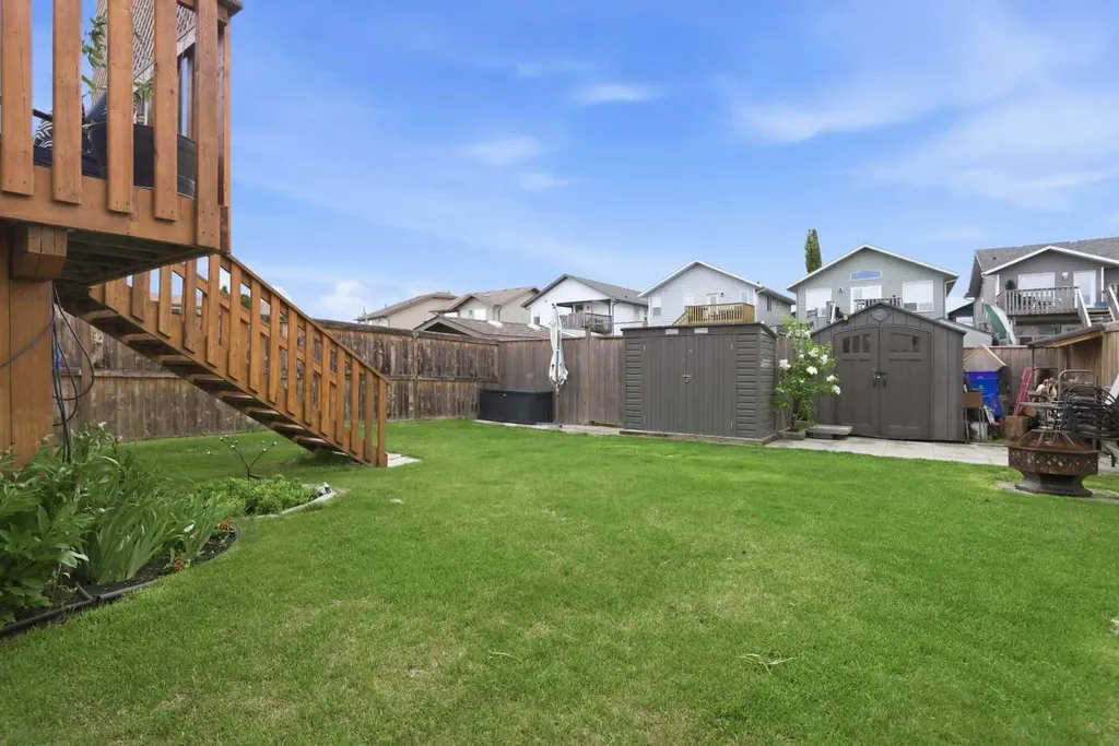 136 Lanterman Close Red Deer AB T4N 3N8
