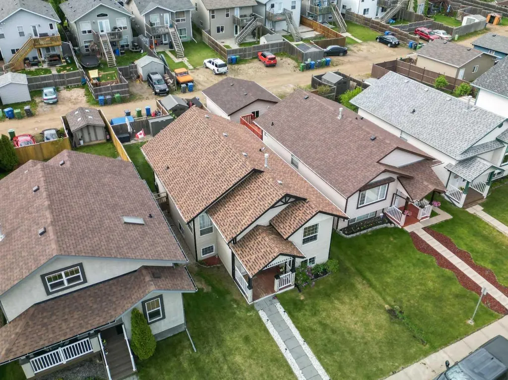 136 Lanterman Close Red Deer AB T4N 3N8