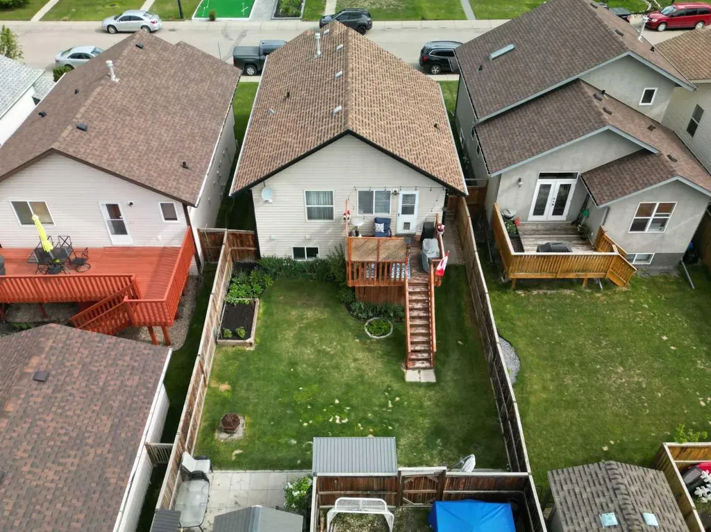 136 Lanterman Close Red Deer AB T4N 3N8