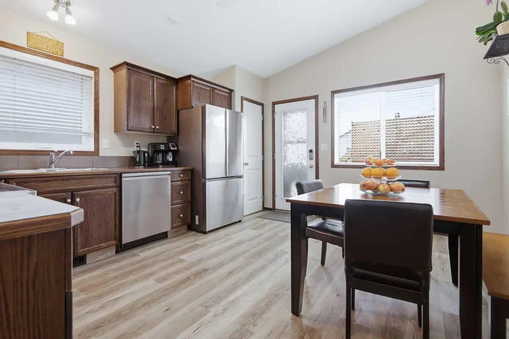 136 Lanterman Close Red Deer AB T4N 3N8