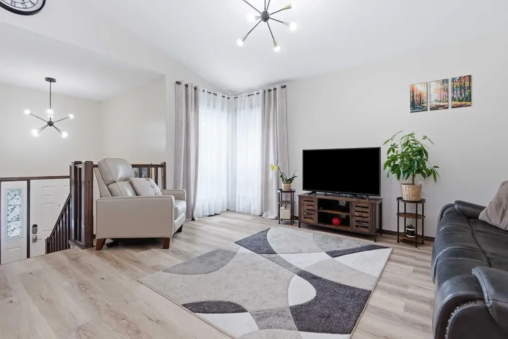 136 Lanterman Close Red Deer AB T4N 3N8