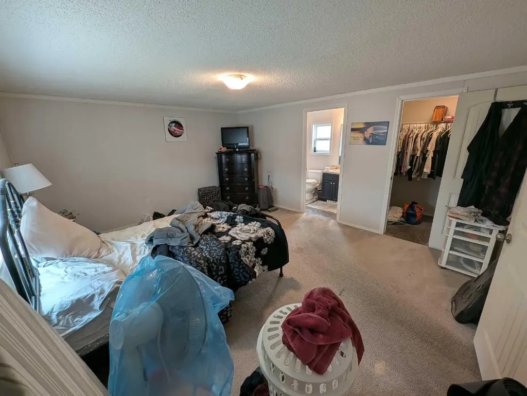 8717 88c Street Grande Prairie AB T8X 0C5