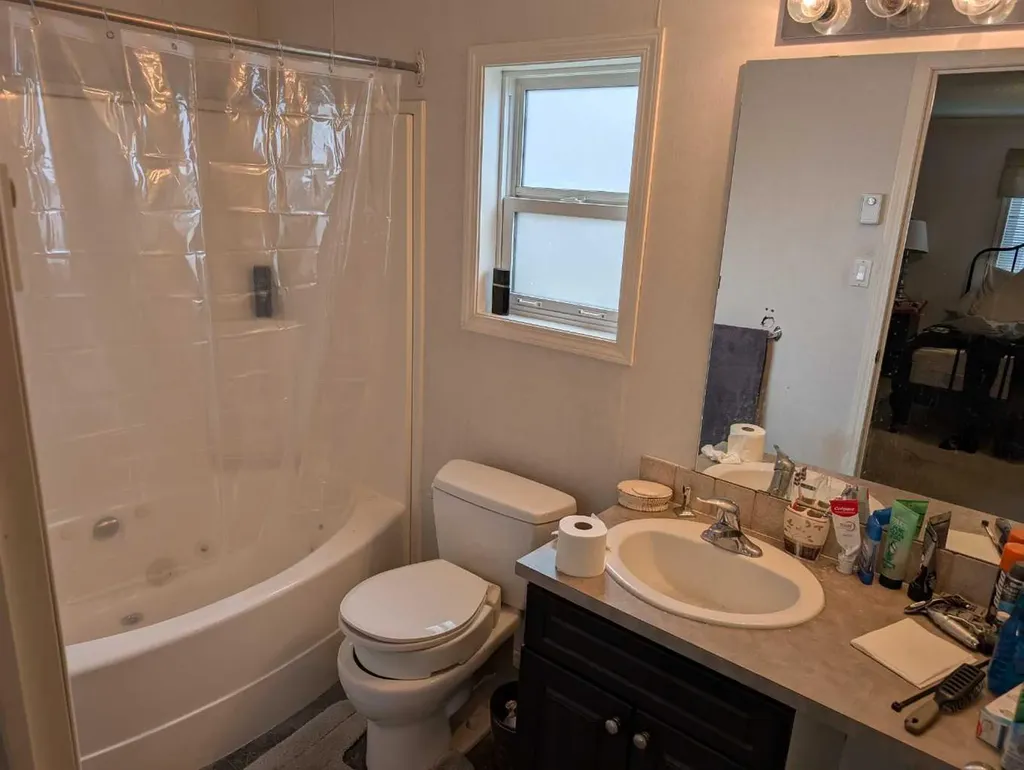 8717 88c Street Grande Prairie AB T8X 0C5