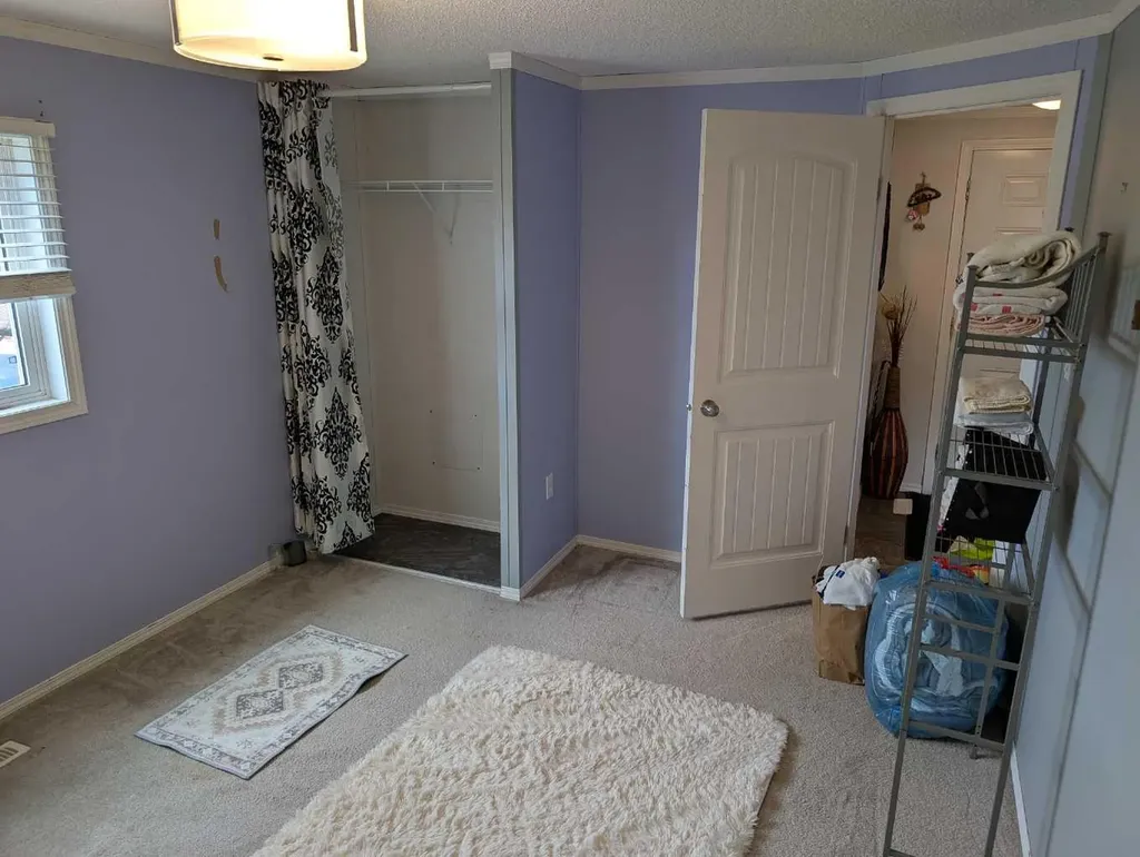 8717 88c Street Grande Prairie AB T8X 0C5