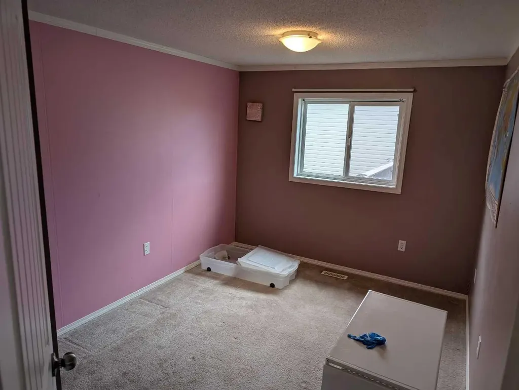 8717 88c Street Grande Prairie AB T8X 0C5