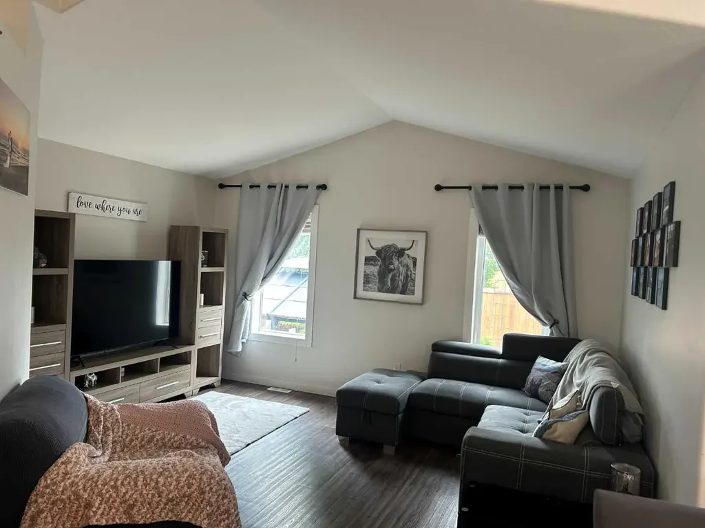 6901 39 Street Lloydminster AB T9V 2Z4